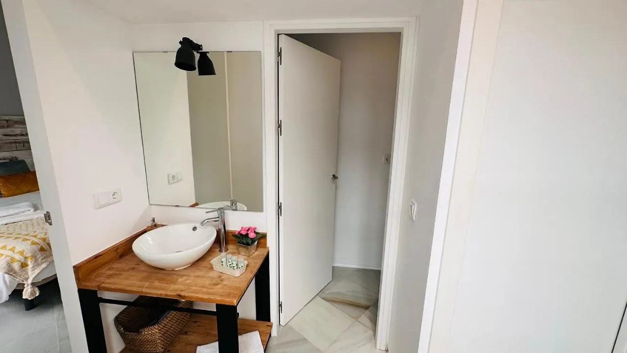 Apartamentos Gadir Centro كاديز 0*,